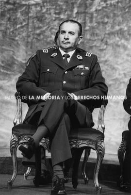 CÉSAR MENDOZA, CARABINEROS, miembro de la junta militar, aniversario de la Constitución, Edificio...