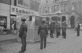 Carabineros en vía pública