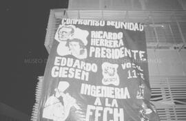 Lienzo colgado