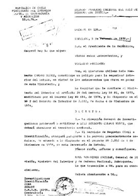 Decreto N°135. Dispone abandono obligado del país de Luis Alberto Campos Núñez.