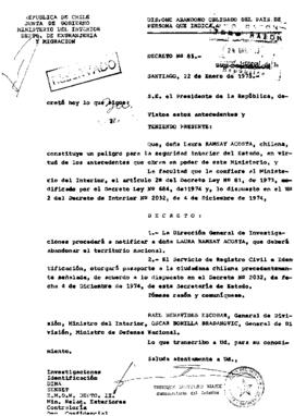 Decreto N°85. Dispone abandono obligado del país a Laura Ramsay Acosta.