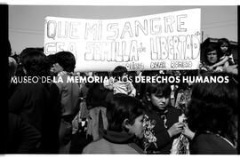 Funeral for youth slain by Army, Santiago 83.5