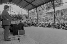 Multitudinaria asamblea universitaria