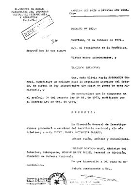 Decreto N° 183. Expulsa del país a Olivia María Sotomayor Torres.